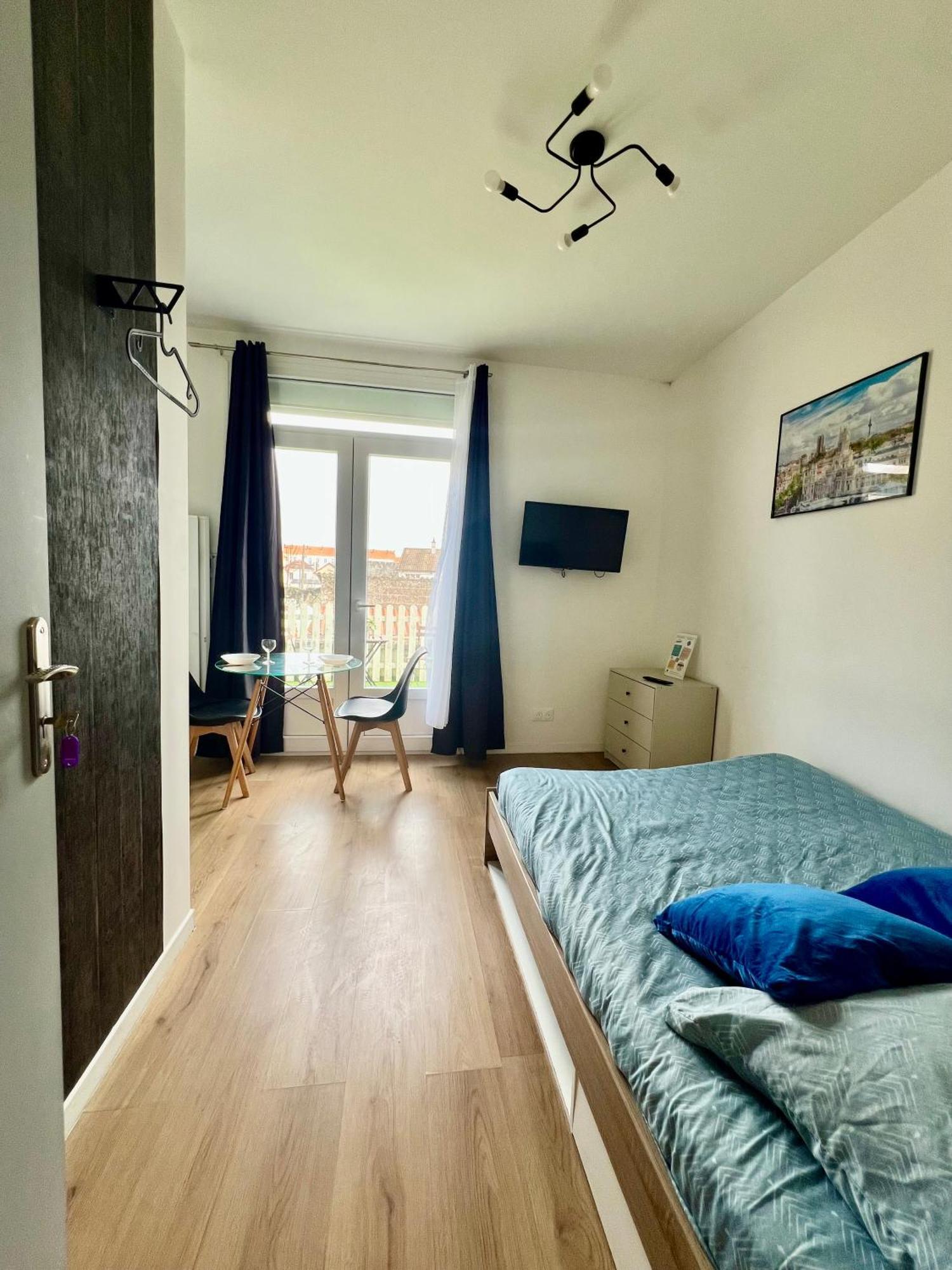 Studios Ideal Pro I Centre-Ville & Parking Gratuit Châtellerault Buitenkant foto
